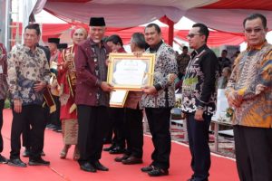 Peduli Sektor Pertanian, Bupati Bungo Terima Penghargaan dari Kementan RI