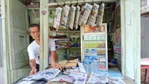 Nasib Penjual Koran di Kota Muara Bungo Terancam Suram