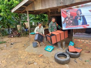 Gerak Cepat Babinsa Bantu Warga Pasca Banjir