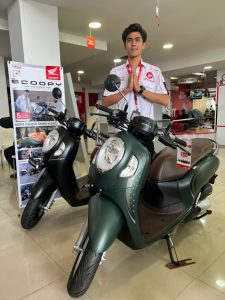 New Honda Scoopy dengan Warna dan Striping Baru telah Hadir di Jambi