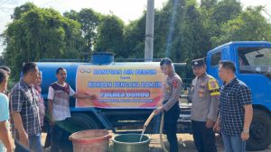 Polres Bungo Permudah Warga Dapatkan Air Bersih Pasca Banjir
