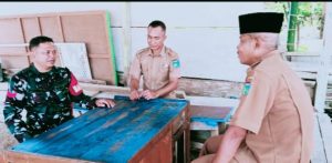 Pasca Lebaran, Babinsa Poniman Kembali Aktif Komsos Dengan Pemdes