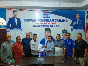 Pilkada Bungo, Jumiwan Aguza Resmi Daftarkan Diri di Demokrat