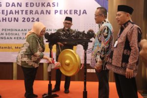 Sekda Sudirman: Program Dumisake Bantu Pekerja Tingkatkan Kesejahteraan Hidup