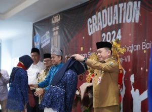 Gubenur Al Haris Beri Motivasi Siswa SMK Kesehatan Baiturrahim