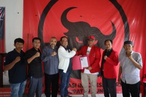 Bacabup Bungo Jumiwan Aguza Resmi Daftarkan ke Kantor PDI-P