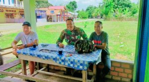 Wujud Kemanunggalan TNI, Babinsa Misnadi Ajak Warga Jaga Kerukunan