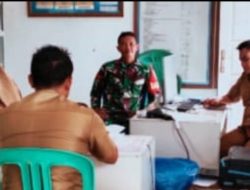 Jelang Pilkada Berita Hoax Seliweran, Babinsa Teguh : Bijaklah Terima Informasi