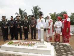 Dandim 0416 Bute, Bupati dan Kapolres Ziarah di TMP Satria Negara
