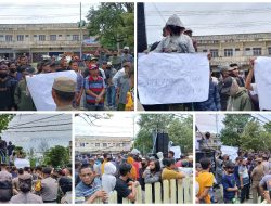 Ratusan Warga Tanah Periuk Demo, Rio Hasan A. Roni Bilang Begini