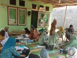 Dampingi Kelompok PKK, Babinsa Koramil 06/Muara Bungo Sukseskan Lomba PHBS Tingkat Provinsi