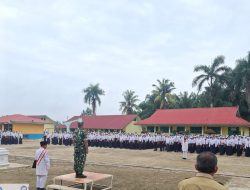 Gelorakan Nasionalisme, Danramil 07/Rimbo Bujang Pimpin Upacara Bendera di SMPN 3 Tebo