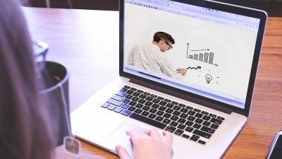 Peluang Emas Bisnis Kursus Online di Era Digital 2025
