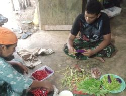 Satgas TMMD Bantu Ibu Asuh Memasak Bentuk Kepedulian