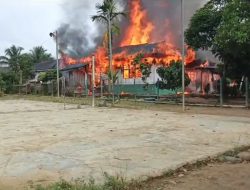 Ruang Kelas dan Rumah Dinas Guru SD Swasta PT.SMA Hangus Terbakar