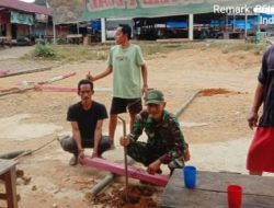 Peltu Mariyanto Ikut Goro Membuat Tempat Parkir di Pasar Kembang Rimbo Ulu