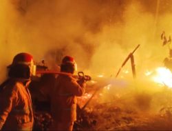 Gegara Bara Api, Satu Rumah Tiga Motor Ludes Terbakar di Purwo Harjo