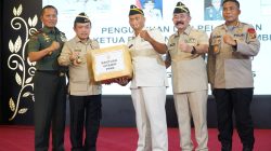 Gubernur Al Haris Dikukuhkan Sebagai Anggota Kehormatan PPAD Provinsi Jambi