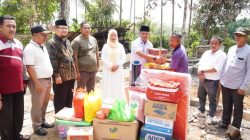 Wabup Nazar dan BAZNAS Berikan Bantuan Kepada Warga yang Rumahnya Terbakar