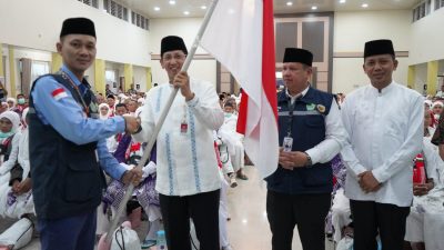 Hadir Pelepasan Kloter 19 JCH Bungo, Ini Pesan Wabup Apri