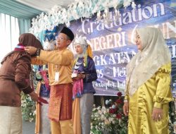 Ratusan Siswa-Siswi Kelas XII SMK Negeri 6 Bungo Dilepas