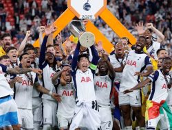 17 Tahun Penantian Terbayar! Tottenham Raih Trofi Liga Europa Usai Kalahkan MU