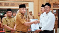 Bupati dan Wakil Bupati Tebo Serahkan SK CPNS Formasi Tahun 2024