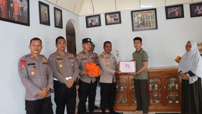 Hari Bhayangkara Ke-79, Polres Bungo Sambangi Kediaman Warakawuri