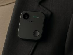 Humane AI Pin: Gadget AI Tanpa Layar yang Mengubah Cara Kita Gunakan Teknologi!