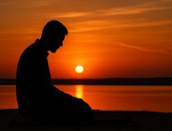 Muhasabah Diri: Jalan Menuju Hidup yang Lebih Bermakna