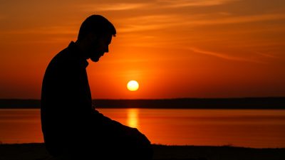 Muhasabah Diri: Jalan Menuju Hidup yang Lebih Bermakna