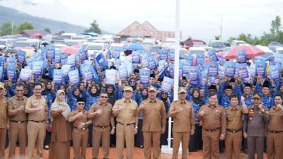 Bupati Monadi Serahkan 564 SK PPPK, Dorong Semangat Baru Pelayanan Publik