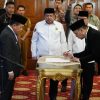 Gubernur Al Haris Dorong Pengelolaan Zakat yang Baik pada Pelantikan Pimpinan BAZNAS Jambi