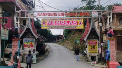 Warga Pandai Sikek Pasang Baliho Tolak Geothermal — Tegaskan Pertanian sebagai Pilar Ekonomi yang Lebih Mapan
