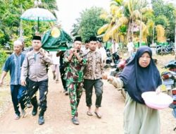Aiptu Dadan dan Serka Toni Antarkan Jenazah Warga Binaan ke TPU Sidorejo