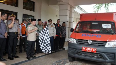 Gubernur AL Haris Lepas Bantuan Kemanusiaan Bencana Sumatera dengan Total Rp. 4,5 Miliar