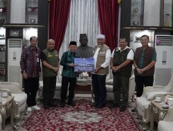 Gubernur Al Haris Serahkan Langsung Bantuan Provinsi Jambi ke Sumbar, Perkuat Solidaritas di Tengah Bencana