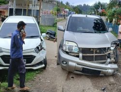 Mobil Parkir Disenggol, Kecelakaan di Depan Damkar Rantau Pandan Berakhir Damai