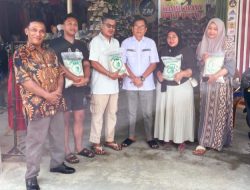 HUT ke-18 Gerindra, Khairul Anggota DPRD Tebo Bagikan Sembako kepada Warga Rimbo Bujang