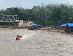 Nikmati Wahana Air Speedboat Mangun Jayo Bersantai Bersama Keluarga