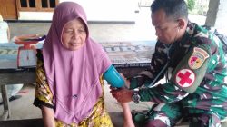 Jembatan Dikebut, Warga Diobati Gratis, Aksi Nyata Kodim 0416/Bute di Rantau Pandan Bikin Haru