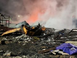 Kebakaran Hebat, Kios Pasar Atas Bungo Tinggal Abu