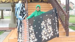 Dari Rumah Prajurit, Istri TNI di Bungo Ini Sukses Angkat Batik Lokal hingga Dilirik Publik