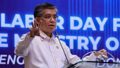 Menaker Tegaskan Kesempatan Kerja Tetap Terbuka di Tengah Tantangan Global