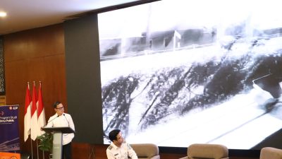 Gubernur Al Haris Hadiri Bedah Buku Babad Alas, karya Autobiografi-Reflektif Wamendagri Bima Arya Sugiarto