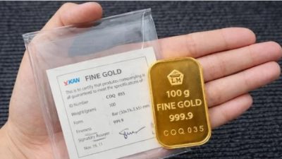 Harga Emas Antam Anjlok Rp15.000 per Gram, Tren Pelemahan Berlanjut