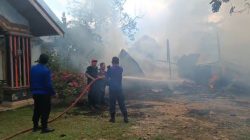 Amukan Api di Rimbo Tengah! Bangsal Kayu dan Mobil Ludes, Kerugian Tembus Rp150 Juta