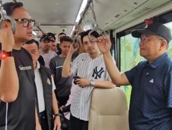 Di Dalam Bus Kota, Bima Arya–Maulana Bahas Serius Soal Sampah Jambi