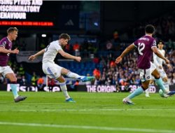 Leeds United Tundukkan Burnley 3-1, Farke Puji Efektivitas Tim