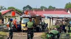 Brigif TP 35/Siginjai dan Pemkab Tebo Gotong Royong Bersihkan Pasar Tanjung Bungur